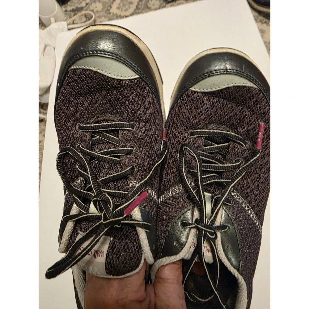 Weil Womens Size 9 Orthopedic Tennis‎ Shoes.